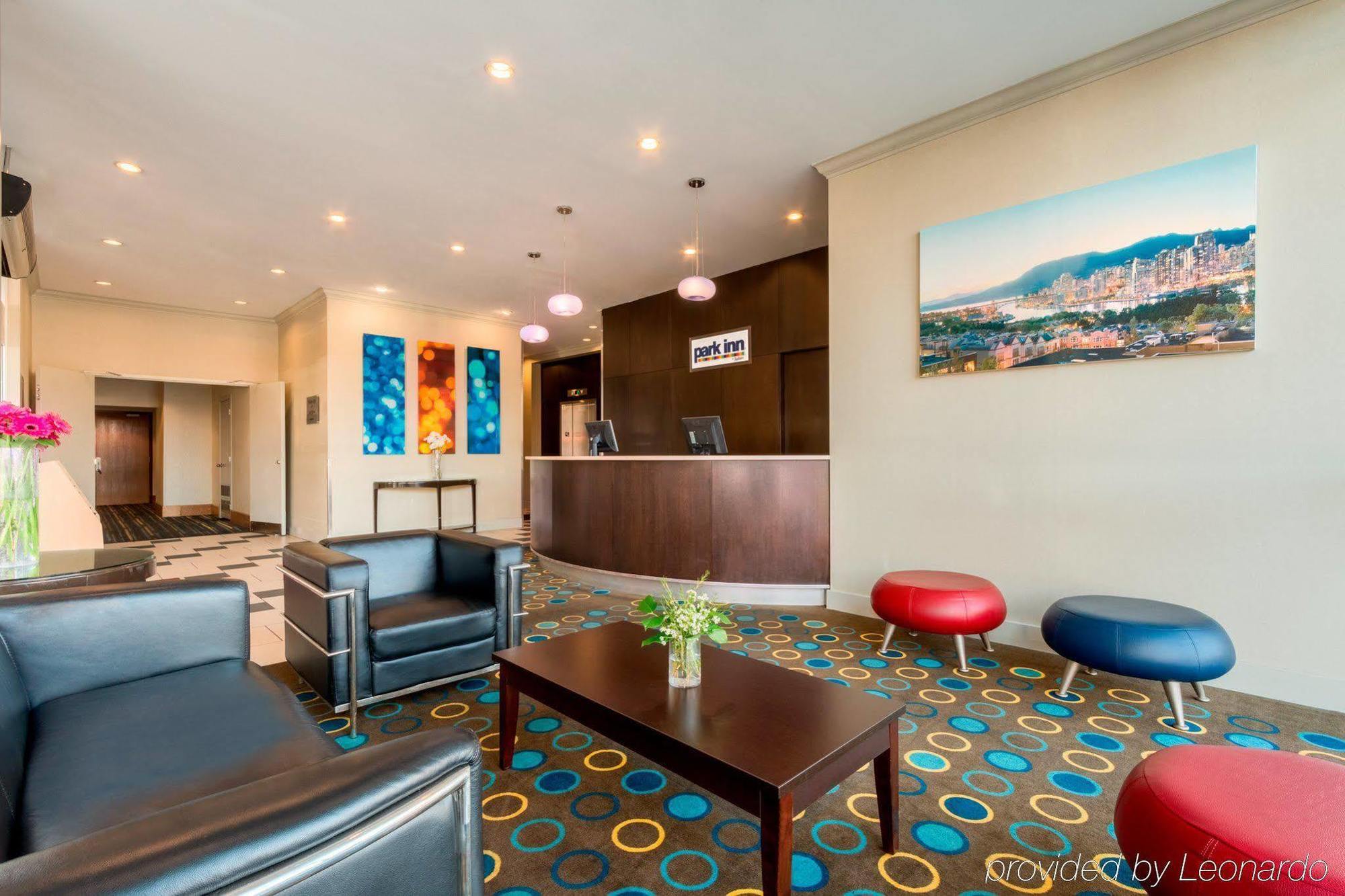 Park Inn & Suites By Radisson Vancouver Exterior photo