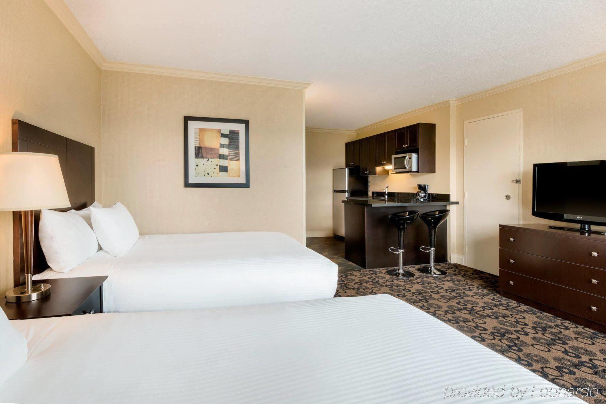 Park Inn & Suites By Radisson Vancouver Exterior photo